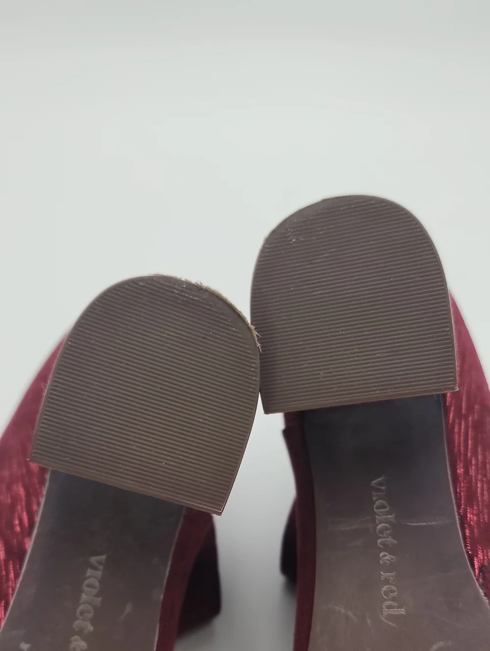 Violet & Red Dahlia Burgundy Suede Textured Metallic Block Heel Boots Size 7.5